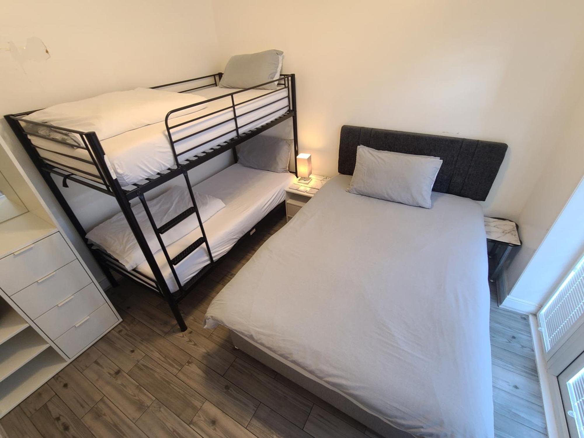 Gatwick Rooms-Travel Service-Airport Parking Ifield 외부 사진
