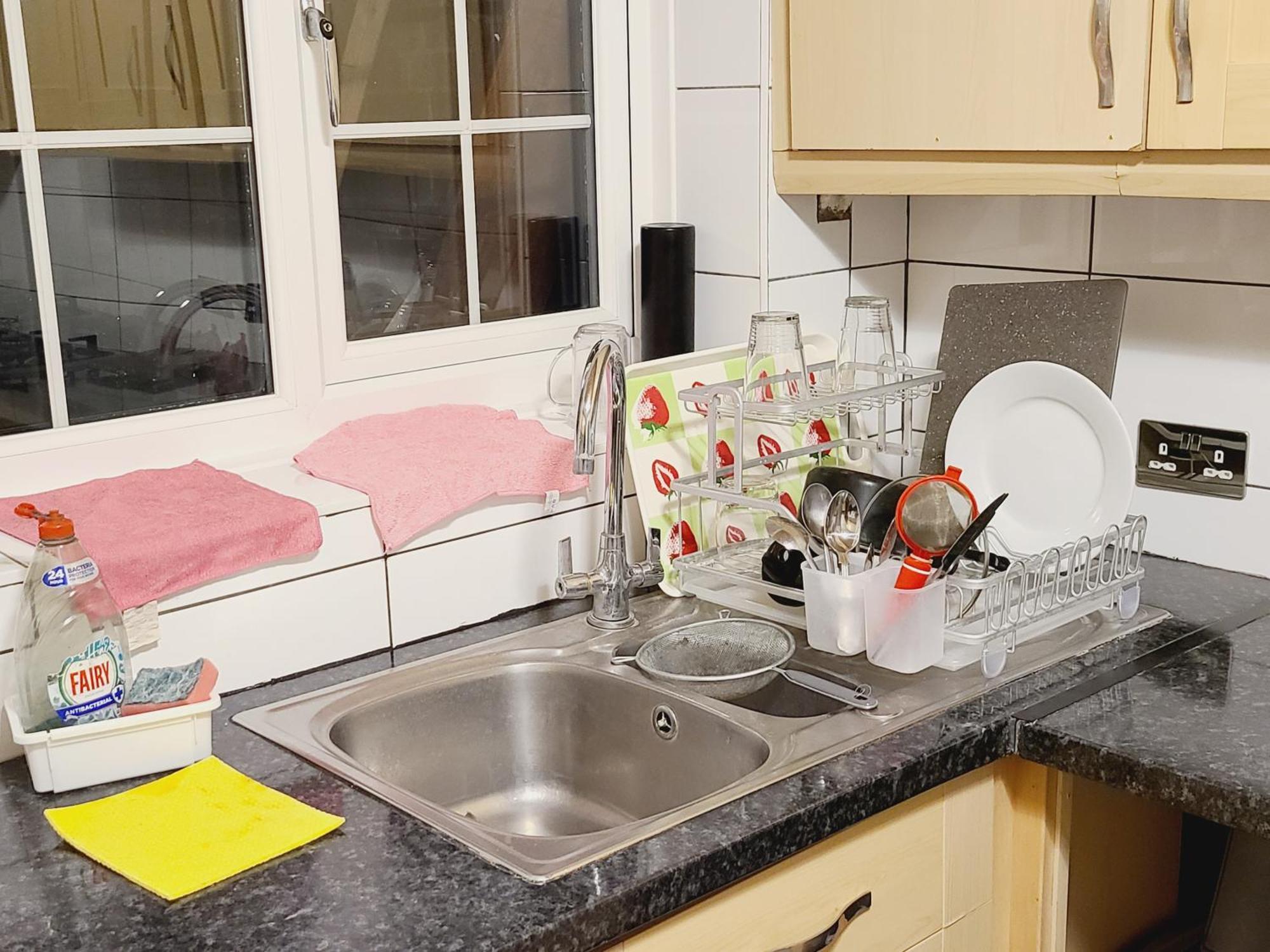 Gatwick Rooms-Travel Service-Airport Parking Ifield 외부 사진